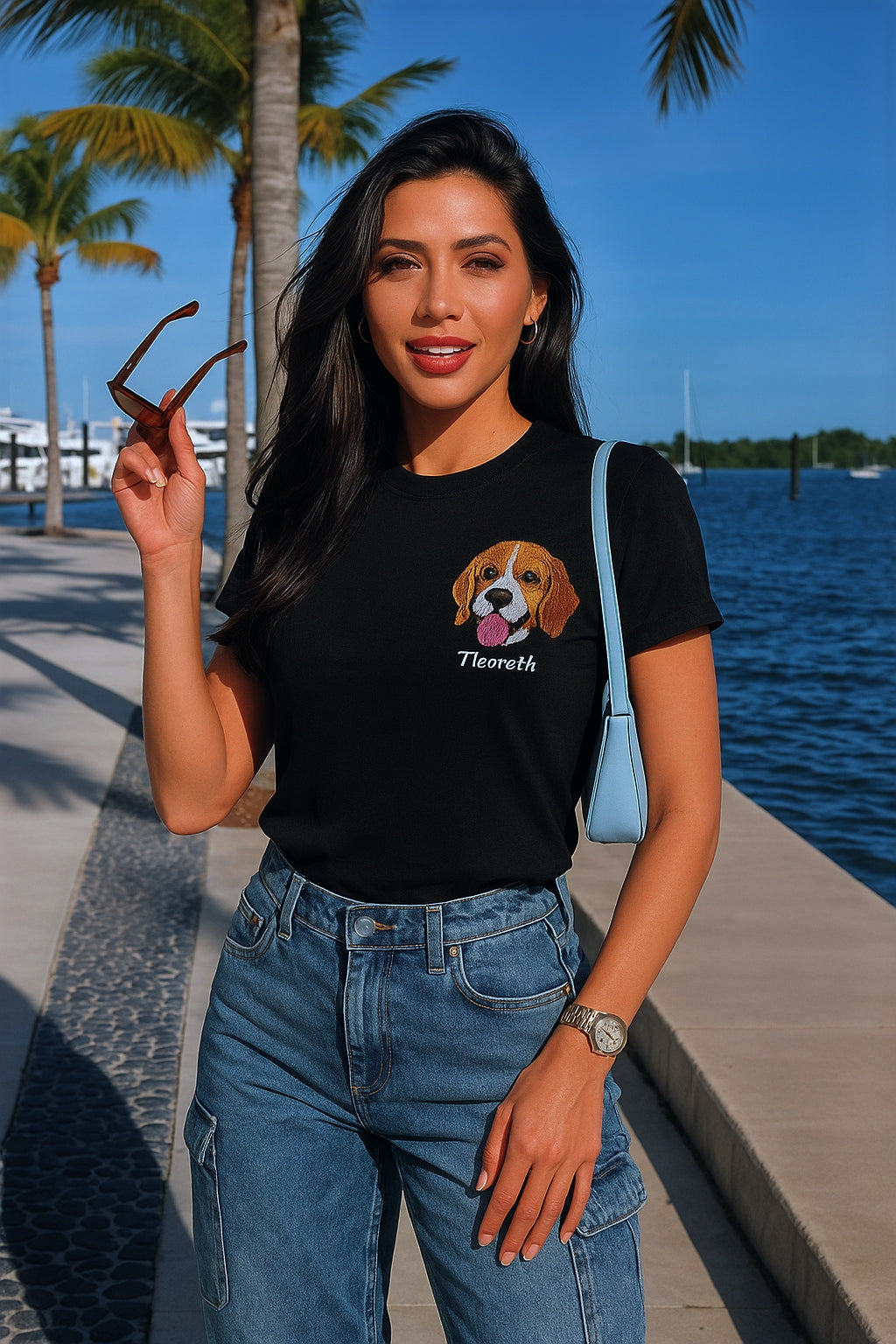 Camiseta bordada con una mascota
